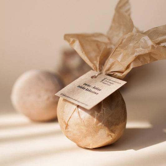 Musująca kula do kąpieli, owies-kakao-mleko kokosowe, 140 g, Laboratorium Dobrego Nastroju